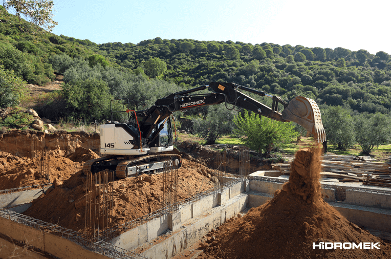 Excavadora sobre orugas HIDROMEK HMK145LCSR-H4